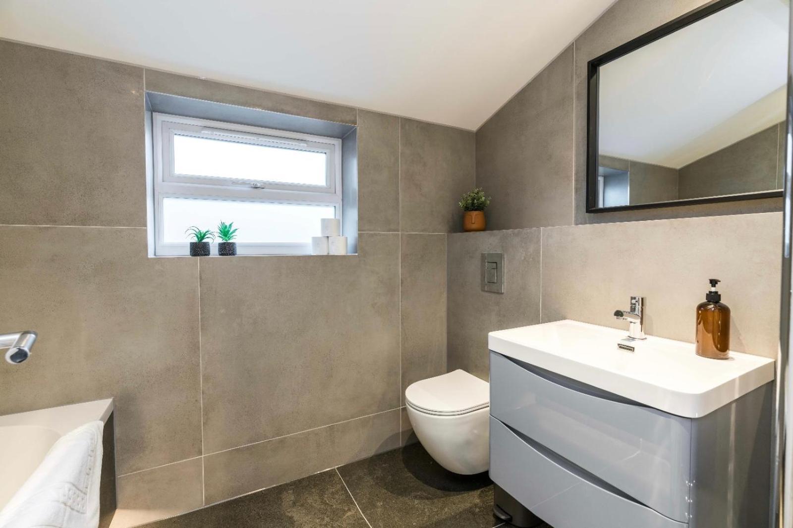 Convenient Family Flat-stylish Unique London